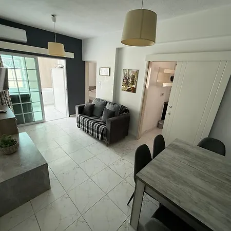 Frixos Apartament