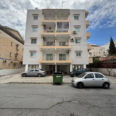 Frixos Apartment
